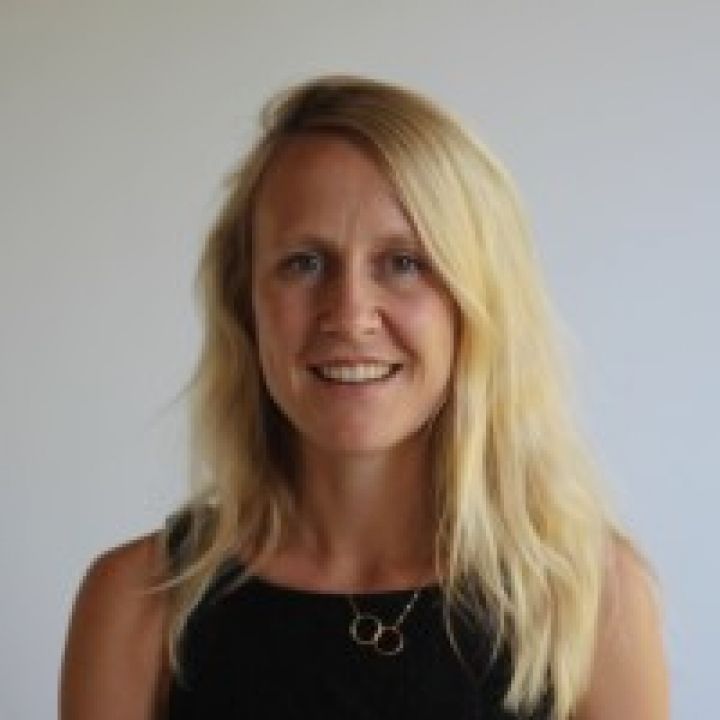 Roberta  Neave